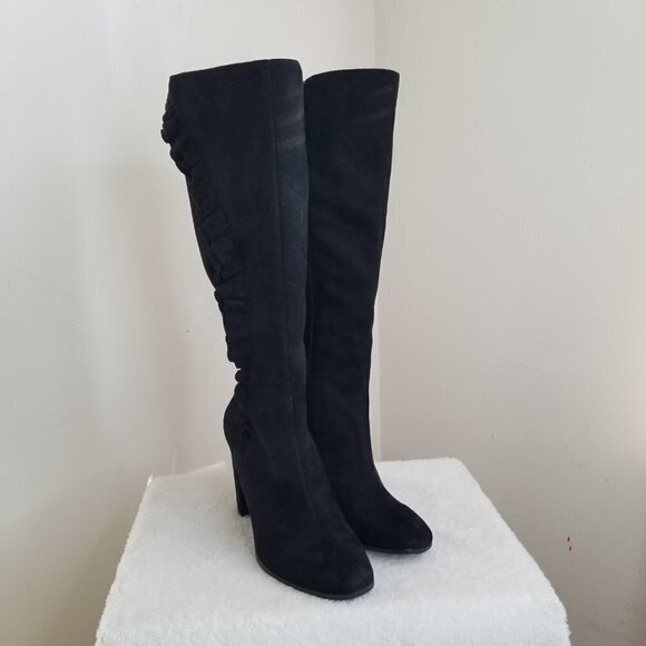 Below the Knee Black Suede Looking Ruffled Side Zippered Boots Size 10 4” Heel - Picture 3 of 16